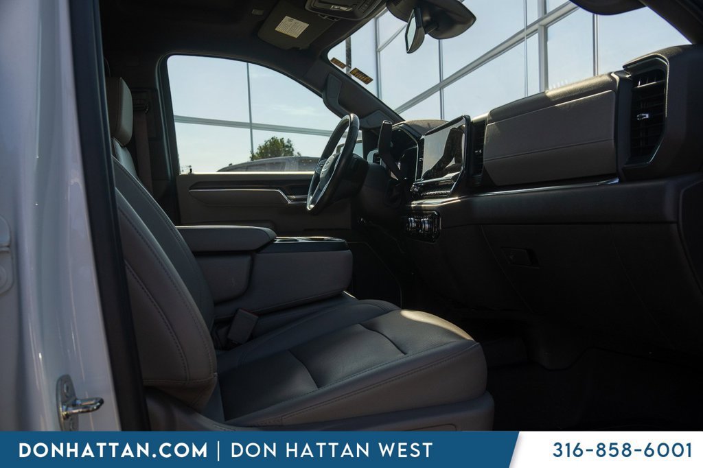 Used 2022 GMC Sierra 1500 SLT AWD/4WD image 24
