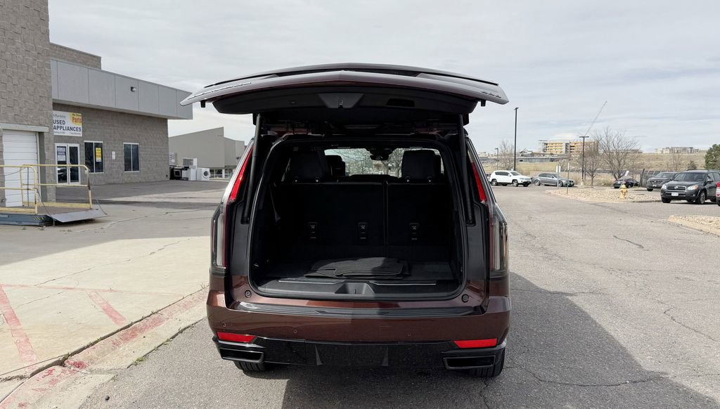Used 2023 Cadillac Escalade Sport Platinum image 8