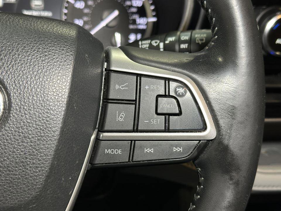 Certified 2022 Toyota Highlander XLE image 26