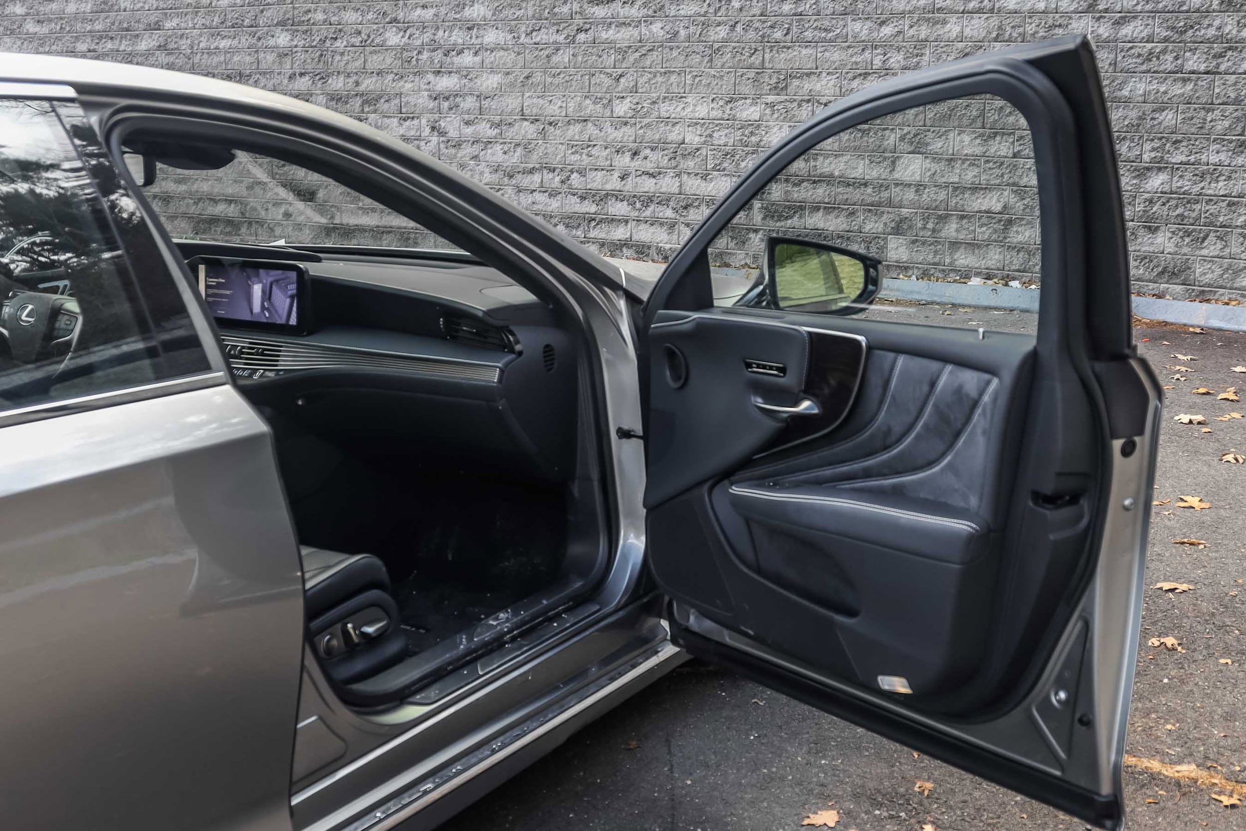 Used 2024 Lexus LS 500 AWD w/ Interior Upgrade Package image 15