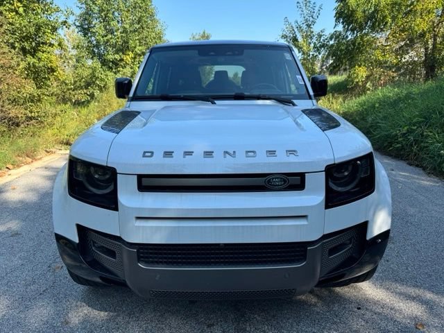 Certified 2024 Land Rover Defender 130 X-Dynamic SE AWD/4WD image 3