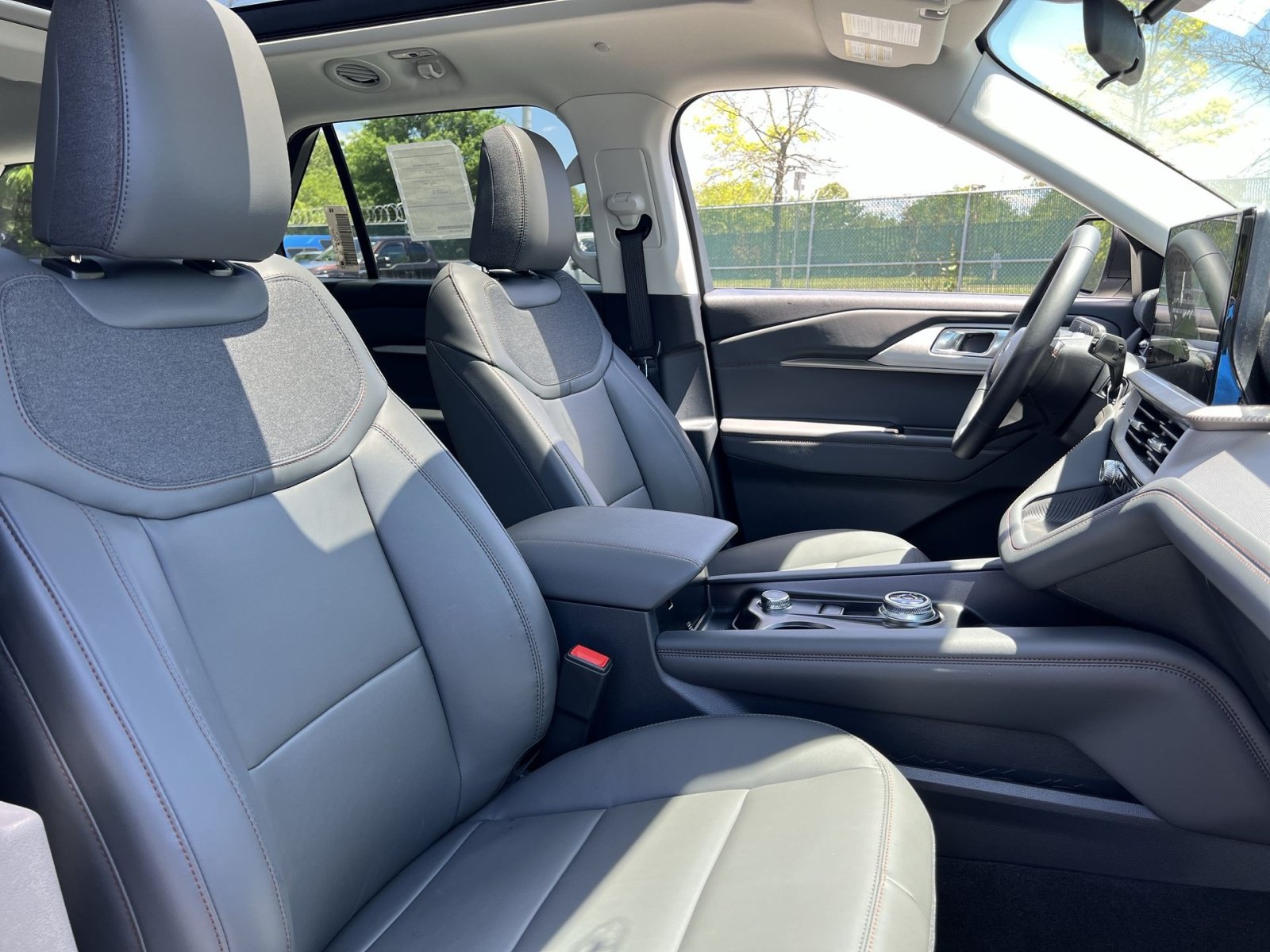 New 2026 Ford Explorer Active w/ Active Comfort Package AWD/4WD image 35