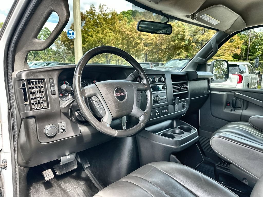 Used 2022 GMC Savana 3500 Work Van w/ Driver Convenience Package image 10