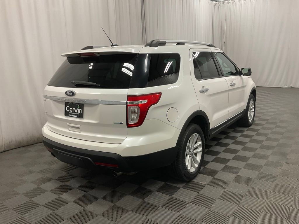 Used 2013 Ford Explorer XLT AWD/4WD image 2