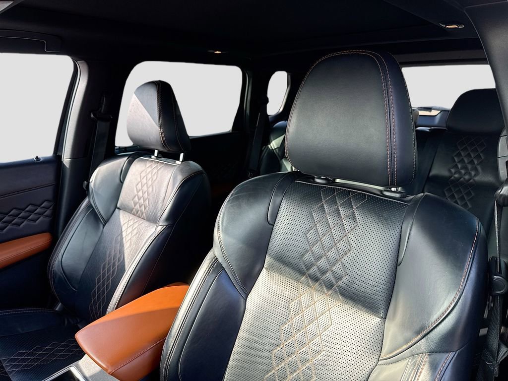 Used 2022 Mitsubishi Outlander SEL image 13