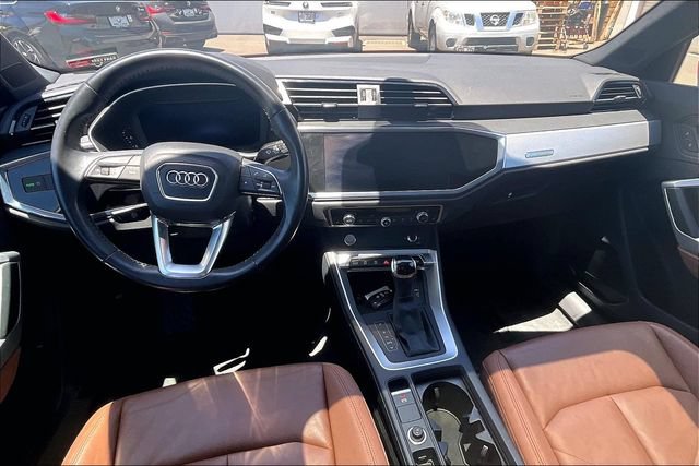 Used 2020 Audi Q3 2.0T Premium w/ Convenience Package AWD/4WD image 14