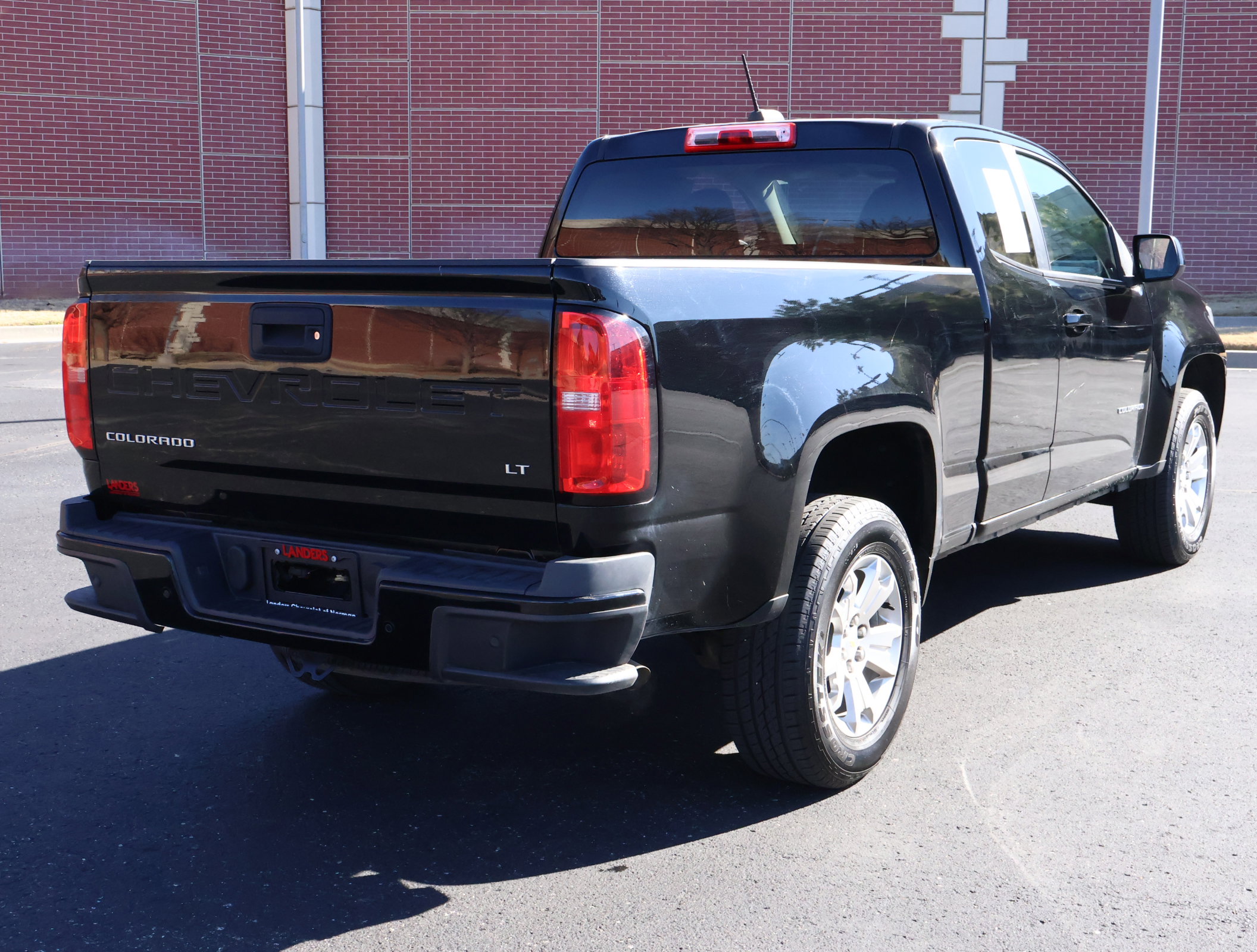Used 2022 Chevrolet Colorado LT w/ Fleet Safety Package image 25