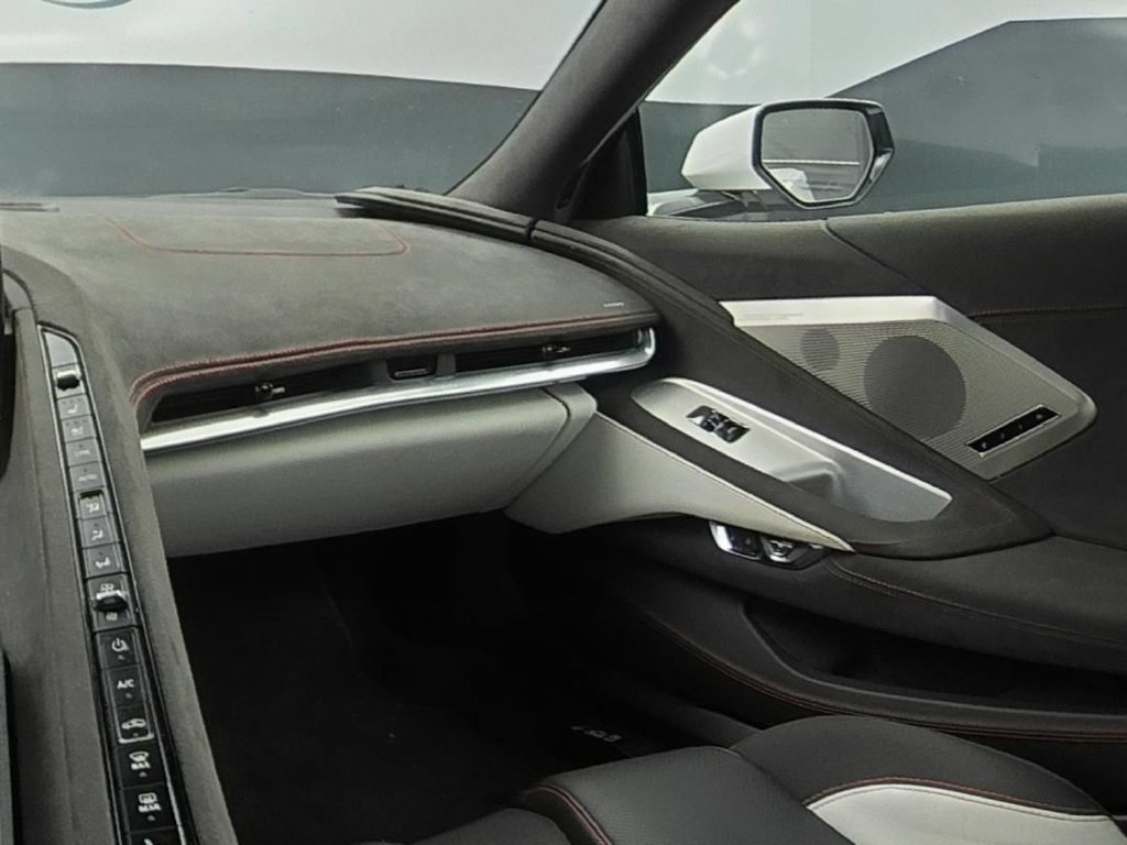 Used 2023 Chevrolet Corvette Stingray Premium Conv w/ Z51 Performance Package RWD image 15
