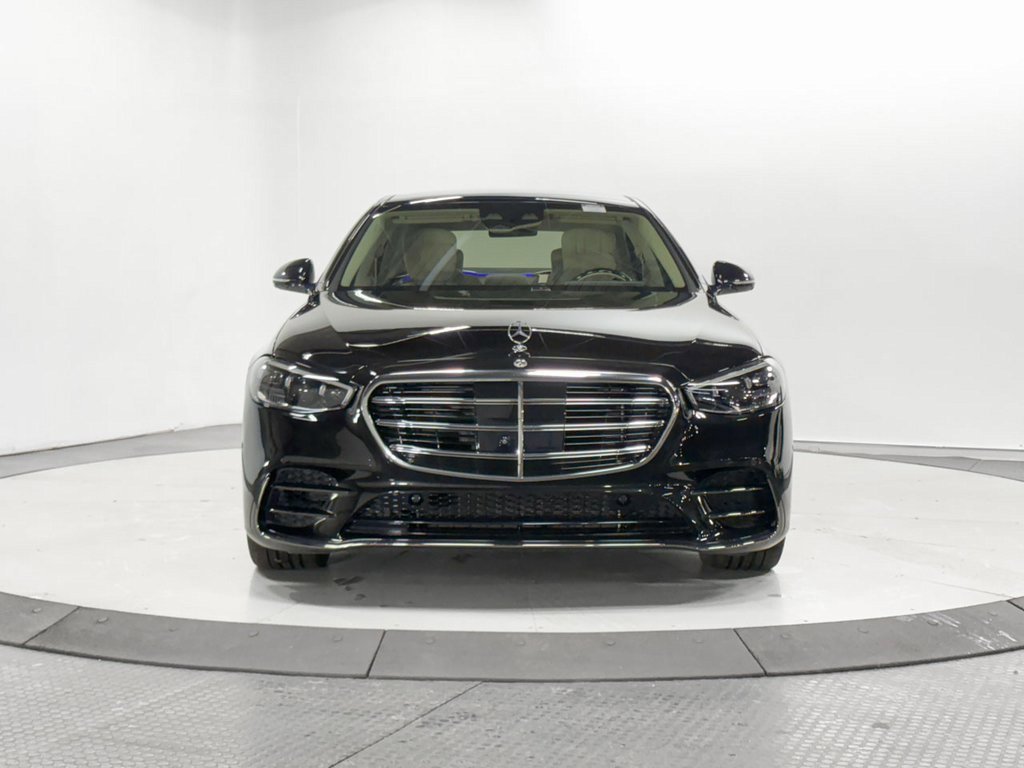 Used 2024 Mercedes-Benz S 580 4MATIC Sedan image 2