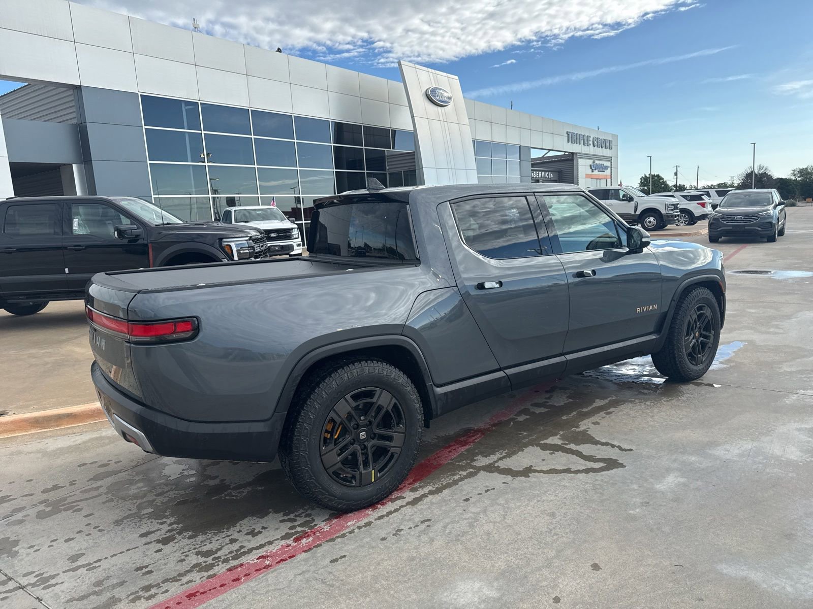 Used 2022 Rivian R1T Adventure AWD/4WD image 5