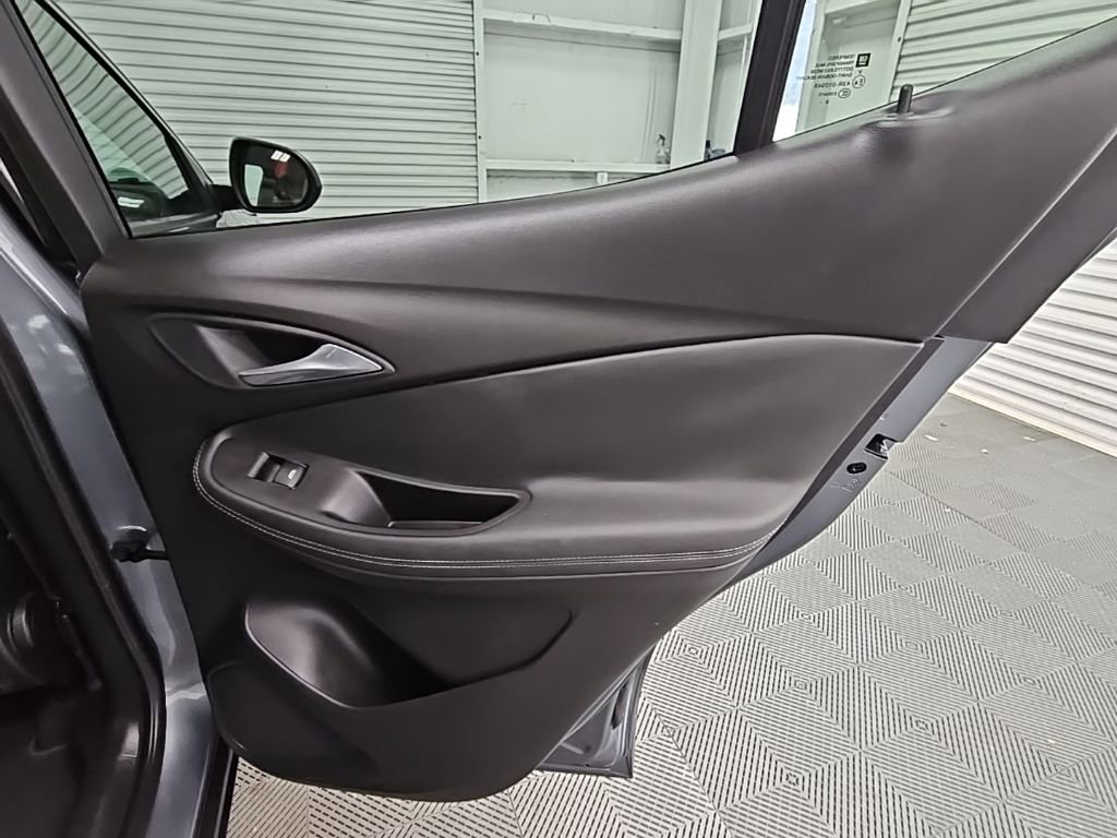 Used 2020 Buick Encore GX Preferred w/ Cold Weather Comfort Package image 33