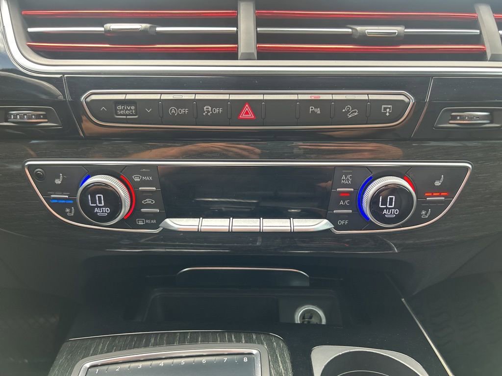 Used 2017 Audi Q7 3.0T Prestige AWD/4WD image 33