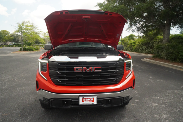 Used 2025 GMC Sierra 1500 Pro w/ Pro Value Package AWD/4WD image 9