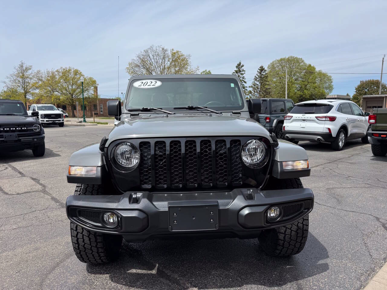 Used 2022 Jeep Gladiator Willys AWD/4WD image 4