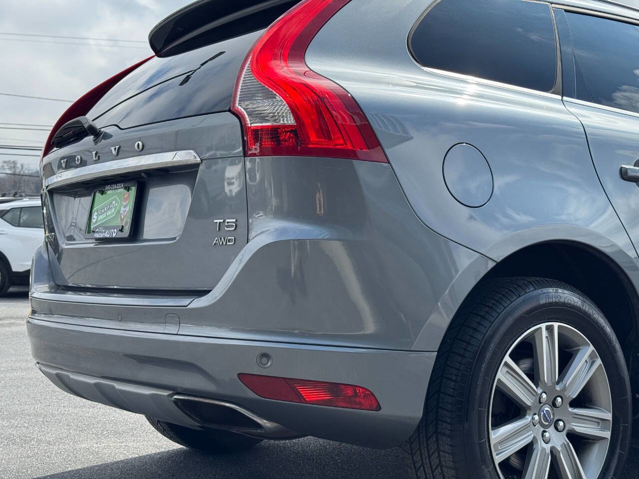 Used 2017 Volvo XC60 T5 Inscription image 47