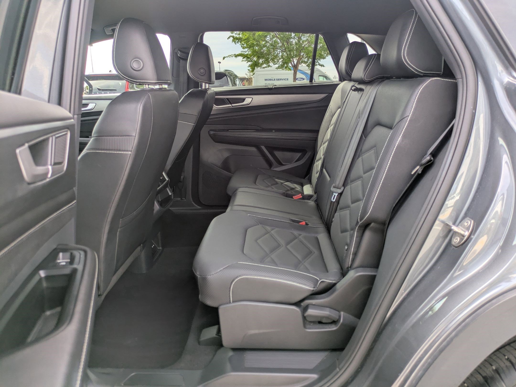 Used 2025 Volkswagen Atlas Cross Sport SE image 29