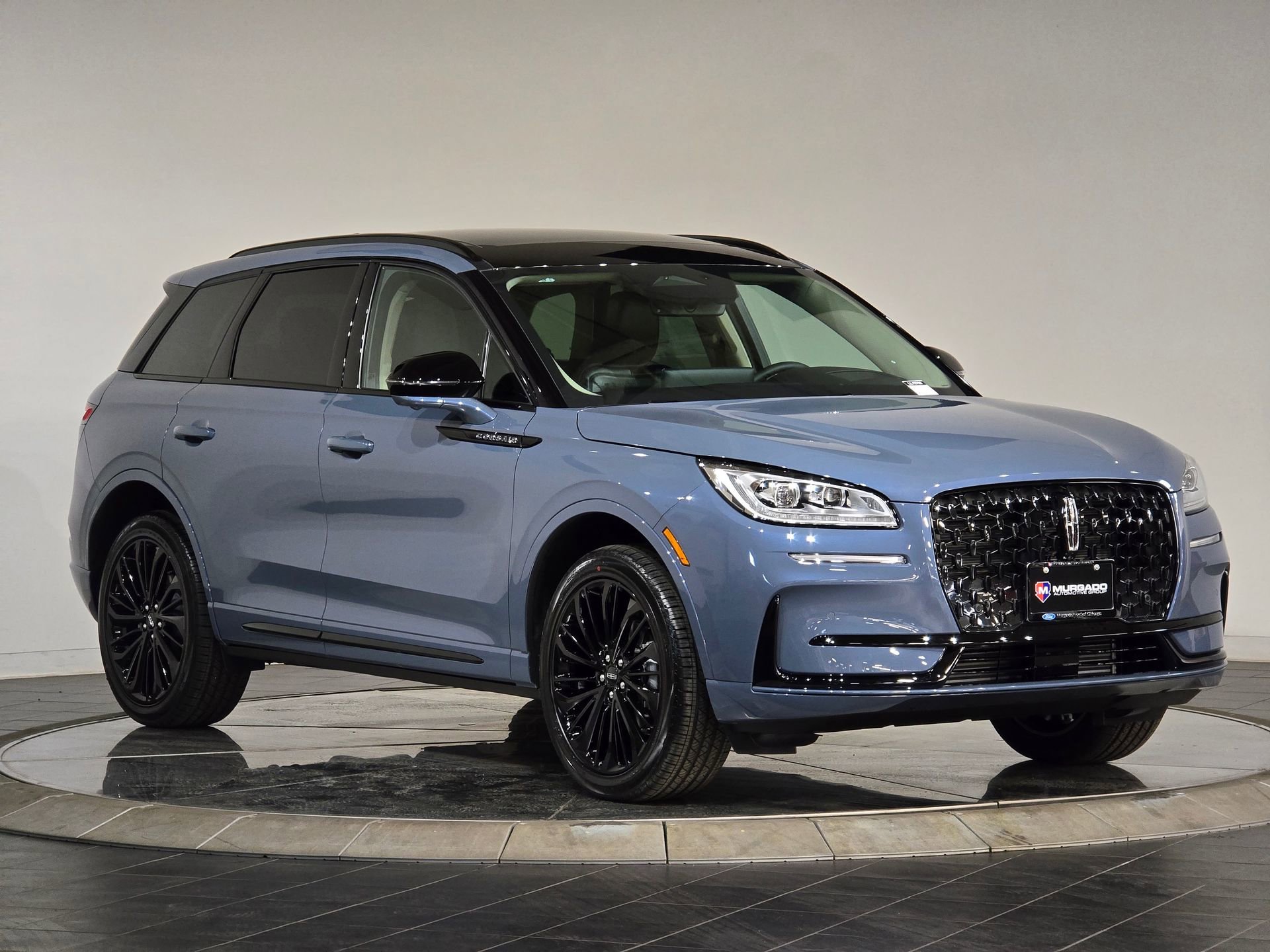New 2025 Lincoln Corsair Reserve w/ Equipment Group 202A AWD/4WD image 2