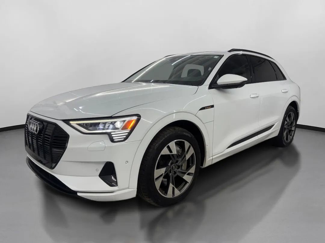 Used 2022 Audi e-tron Premium w/ Convenience Plus Package AWD/4WD image 4