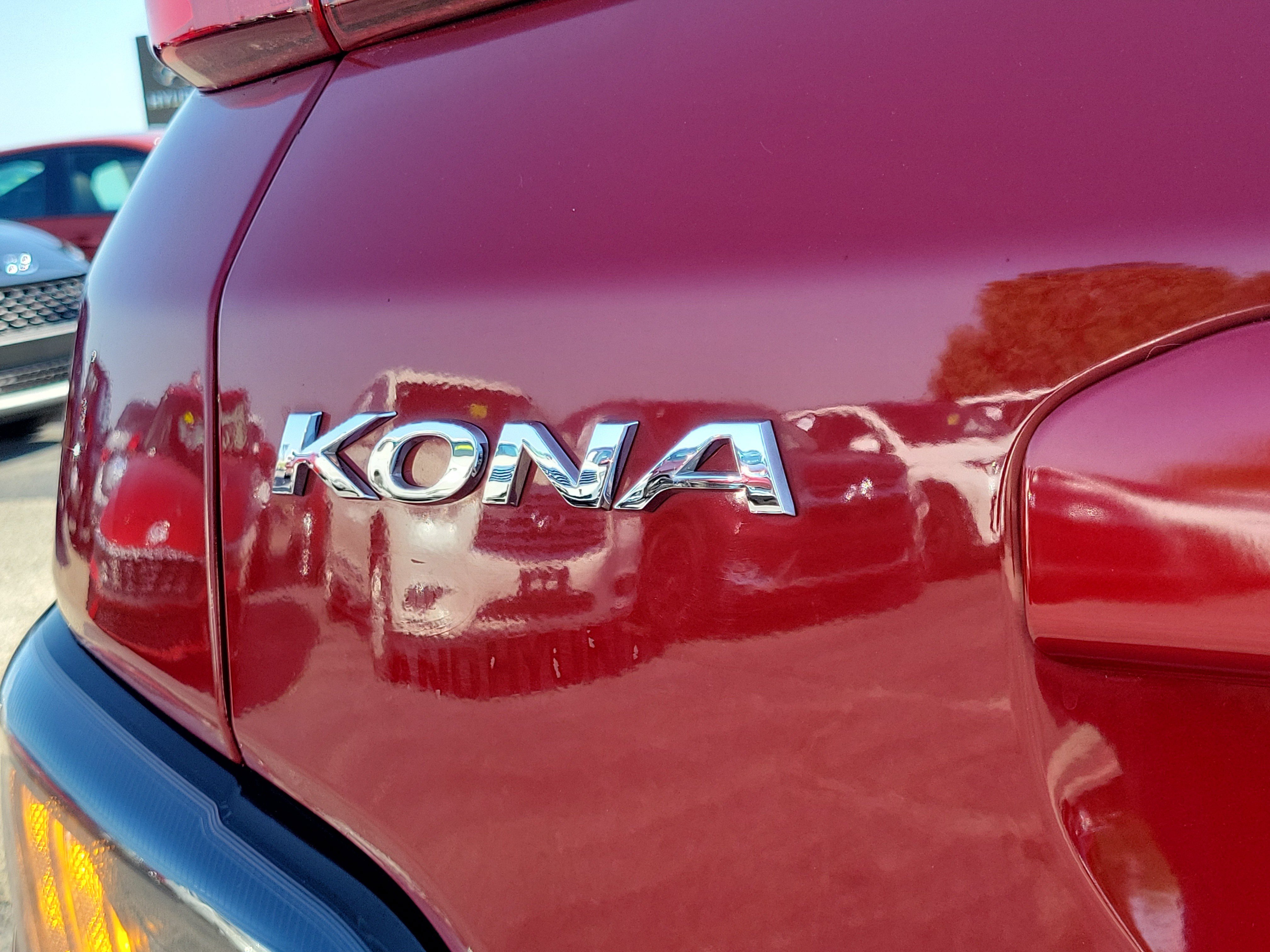 Used 2022 Hyundai Kona Limited FWD image 6