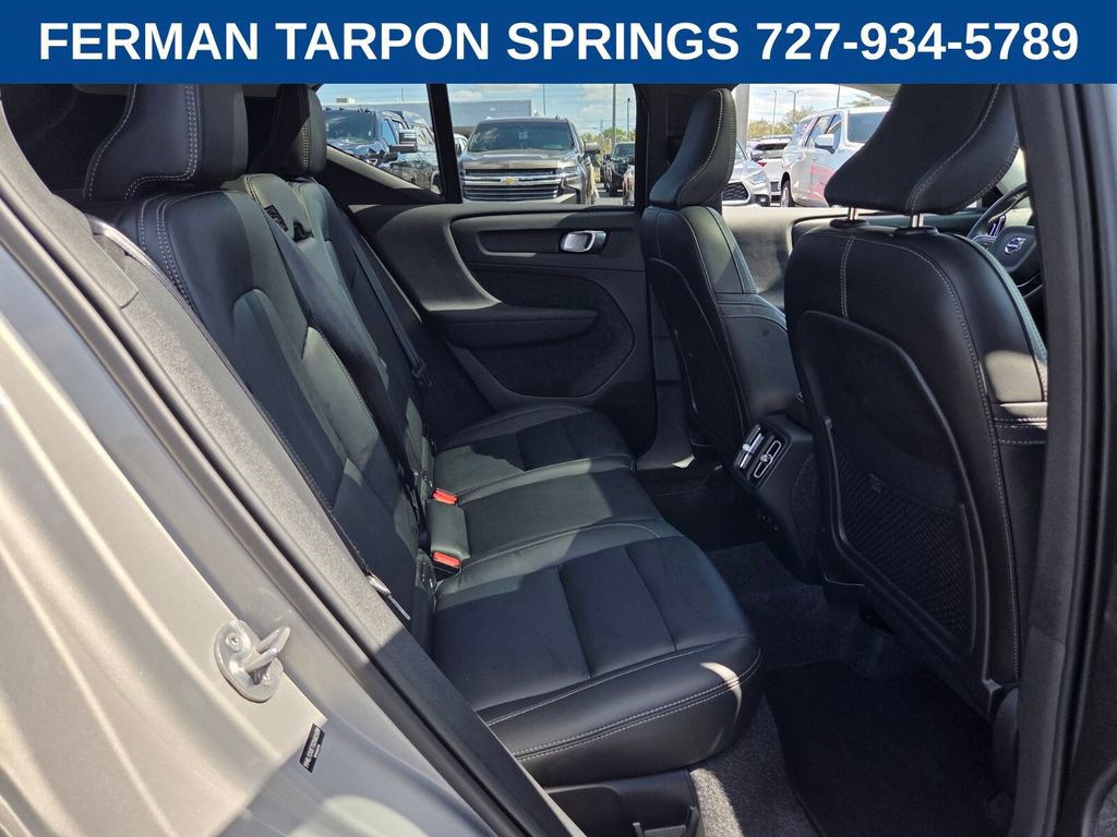Certified 2025 Volvo XC40 B5 Plus image 19