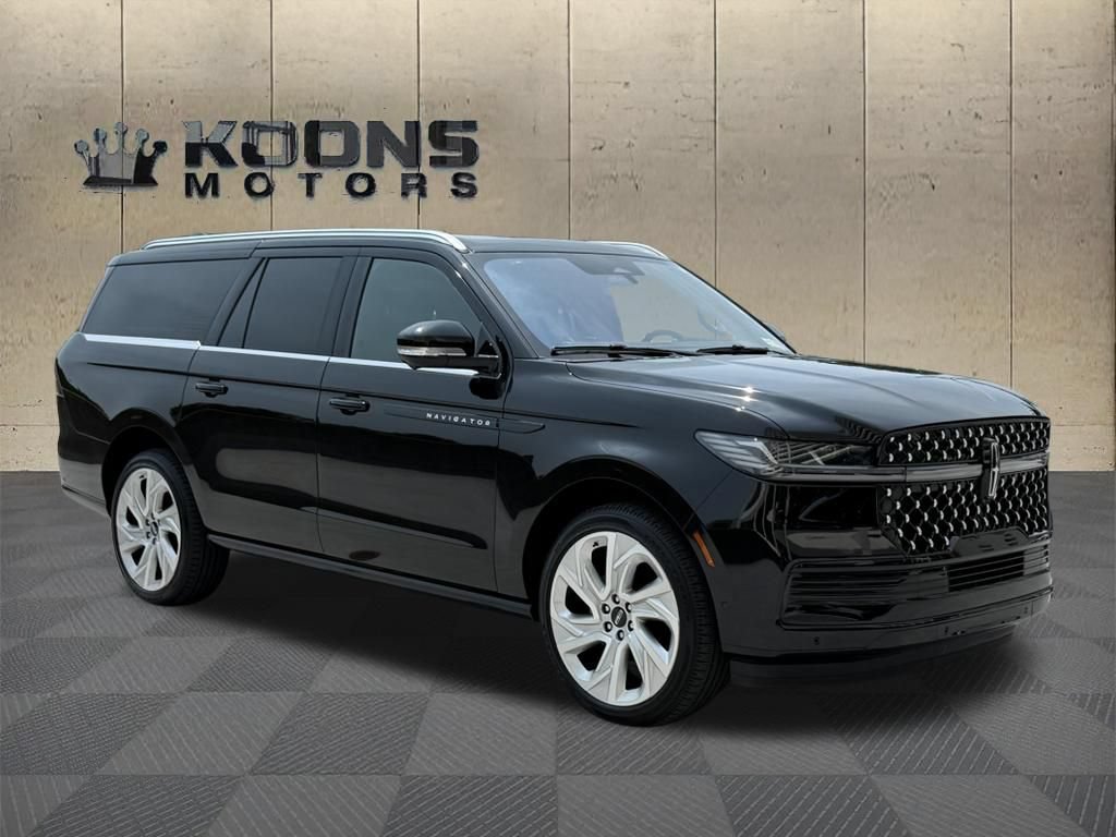 Certified 2025 Lincoln Navigator L Black Label AWD/4WD image 7