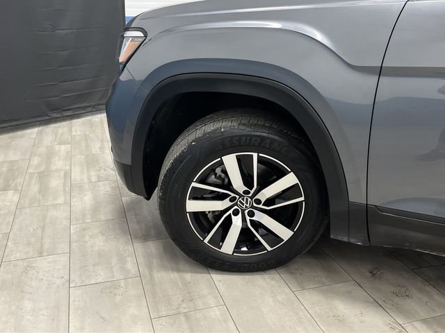 Used 2023 Volkswagen Atlas SE image 33