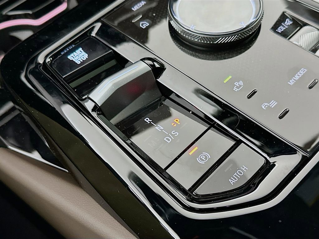 New 2026 BMW 540i xDrive image 22