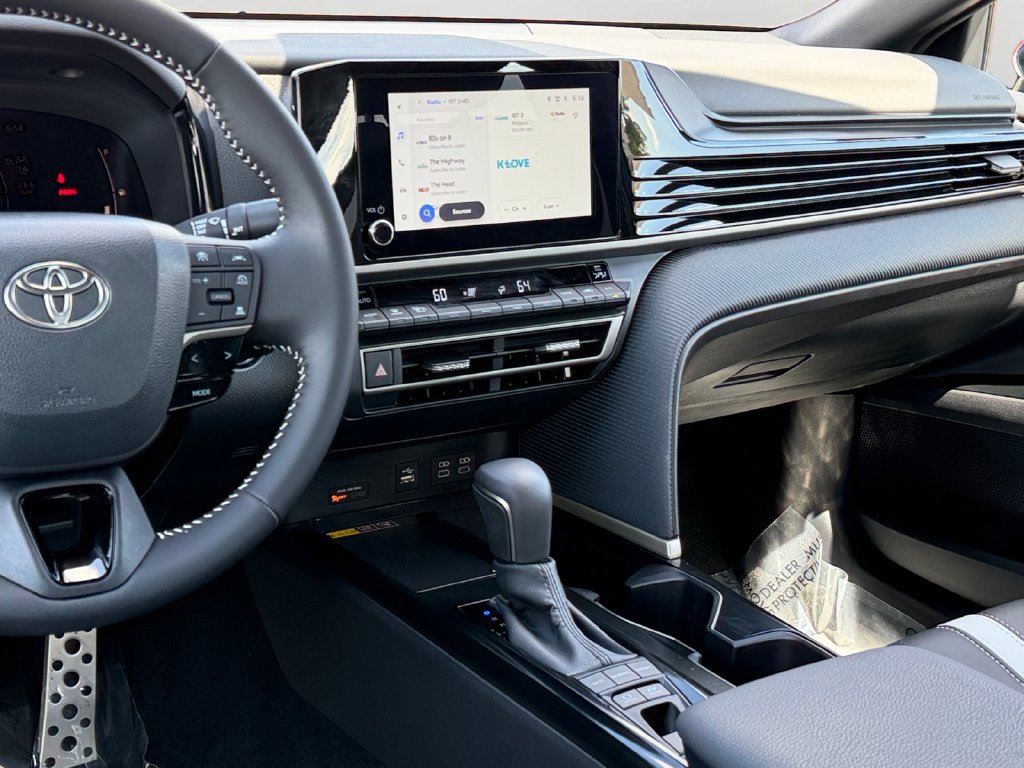 Used 2026 Toyota Camry SE w/ Convenience Package FWD image 14