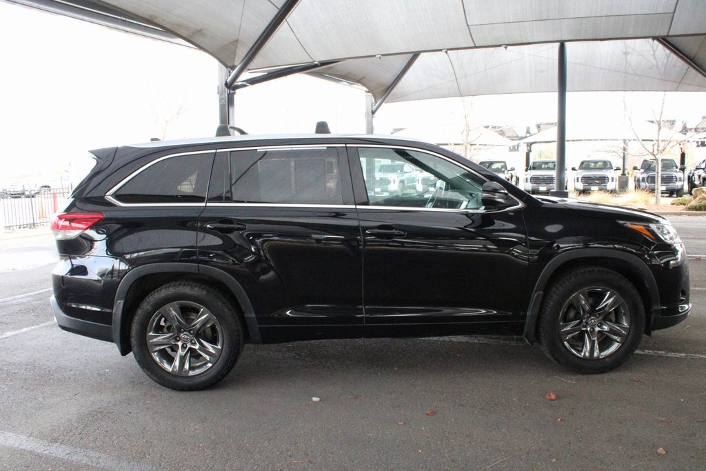 Certified 2018 Toyota Highlander Limited Platinum image 19