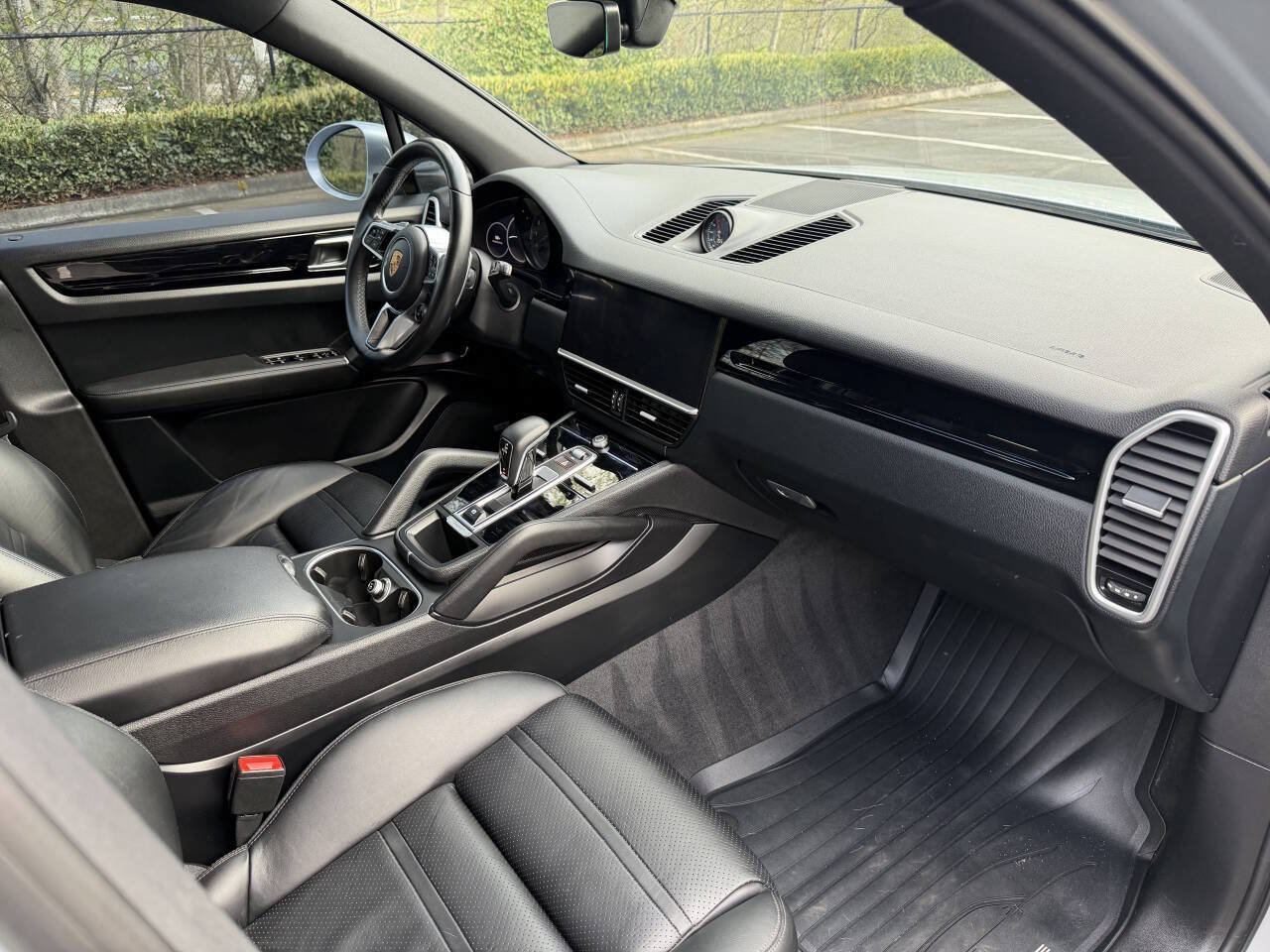 Used 2019 Porsche Cayenne S w/ Premium Package AWD/4WD image 15