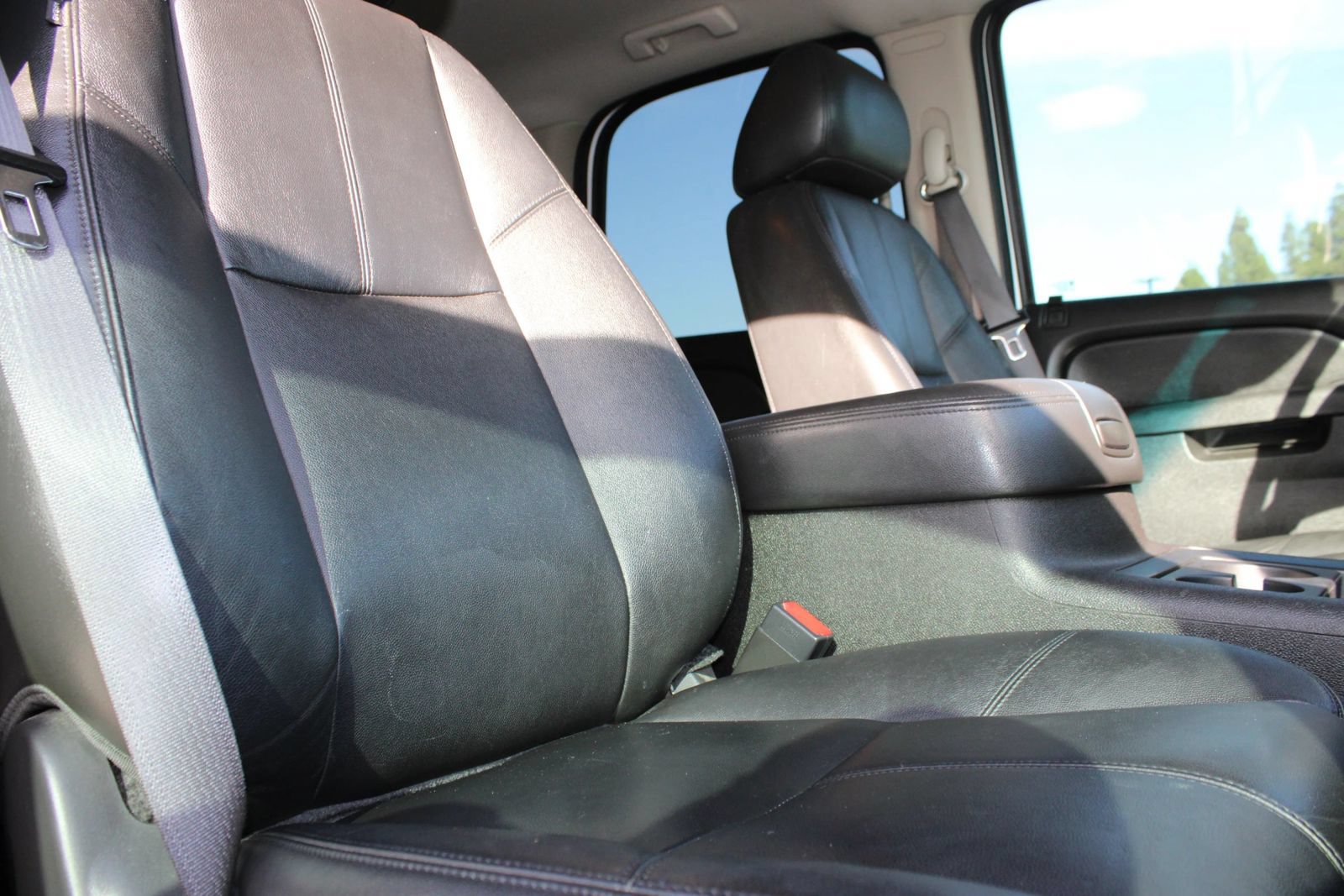Used 2013 GMC Yukon SLT AWD/4WD image 19