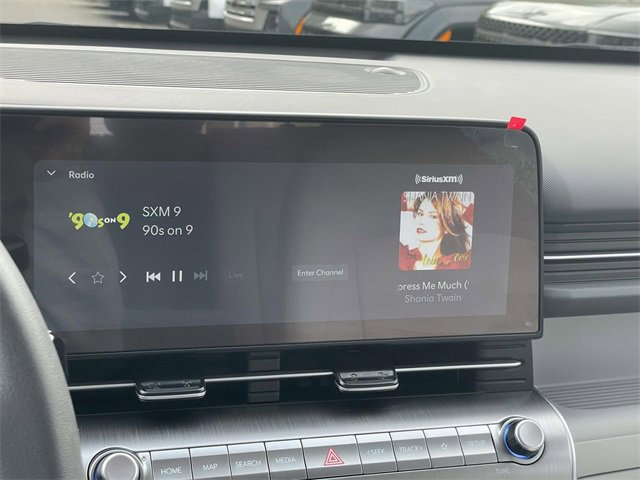 Certified 2025 Hyundai Kona SE image 22