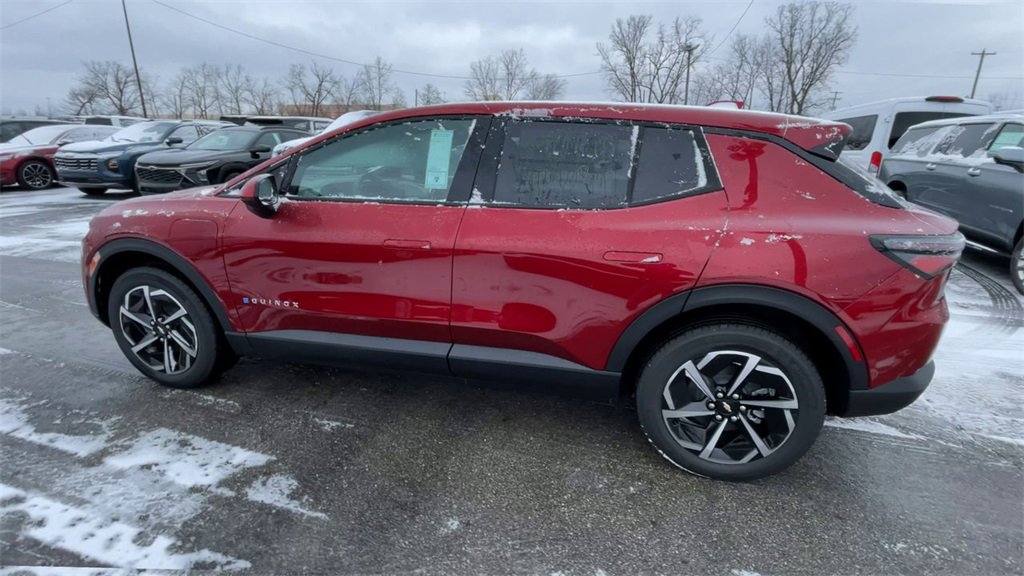 New 2026 Chevrolet Equinox EV LT image 7