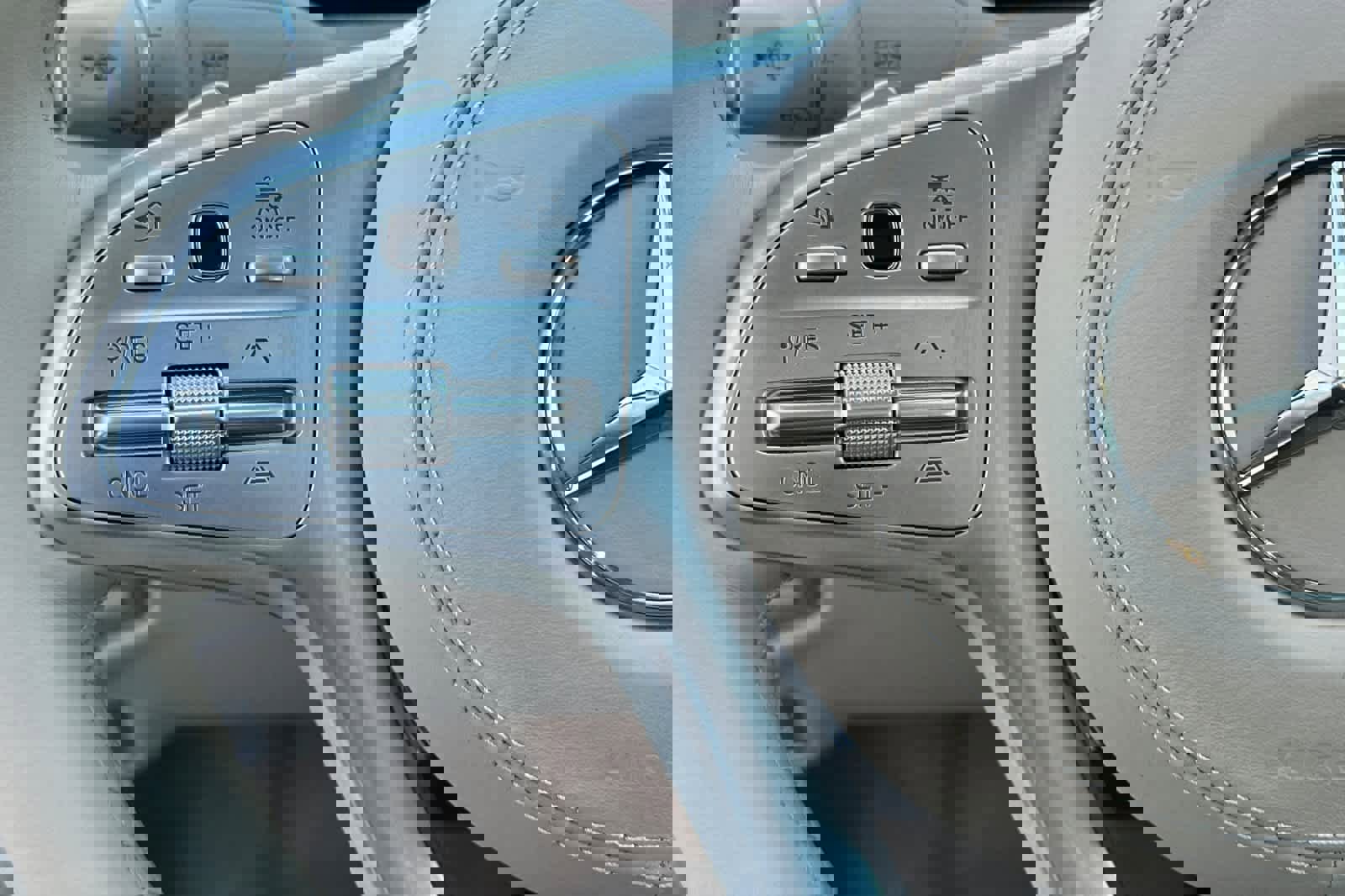 Used 2018 Mercedes-Benz S 560 Sedan image 27