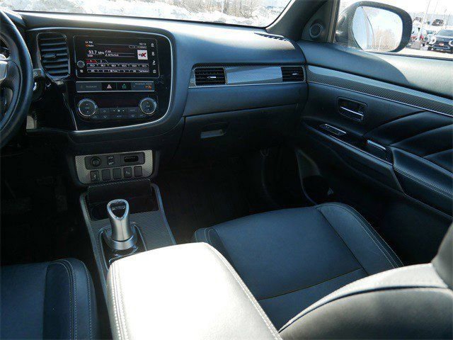Used 2019 Mitsubishi Outlander SEL AWD/4WD image 12