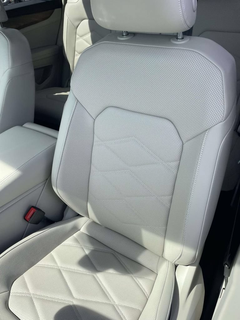 New 2026 Volkswagen Atlas SE FWD image 21