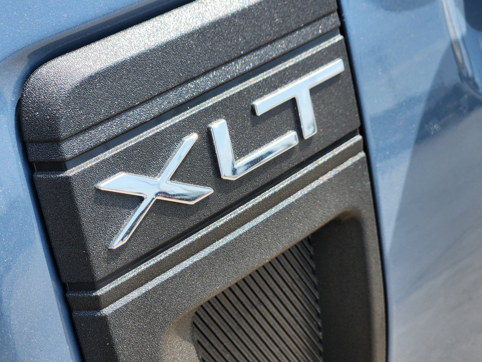 New 2026 Ford Maverick XLT w/ XLT Luxury Package FWD image 11