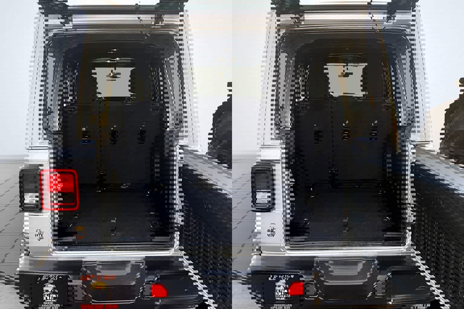 Used 2023 Jeep Wrangler Sahara image 19