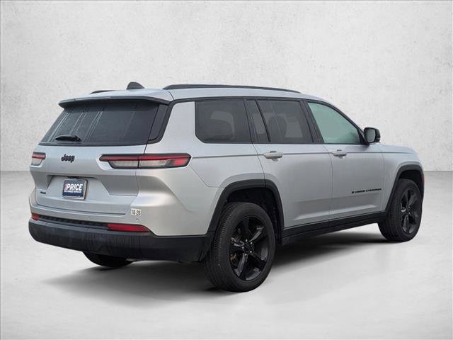 Used 2023 Jeep Grand Cherokee L Laredo image 5