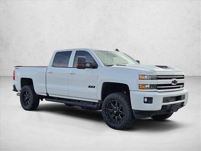 Used 2019 Chevrolet Silverado 2500 LT image 2