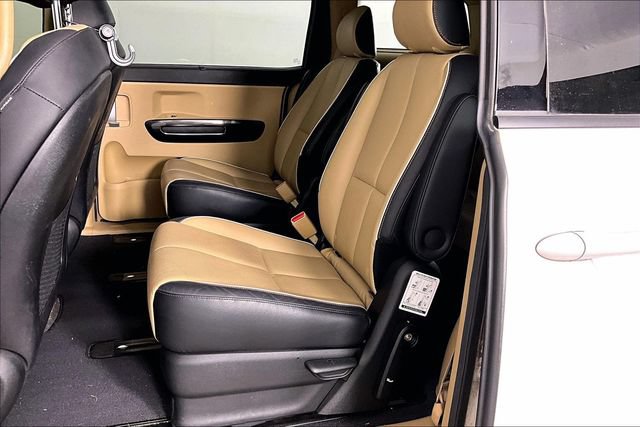 Used 2015 Kia Sedona SX FWD image 3