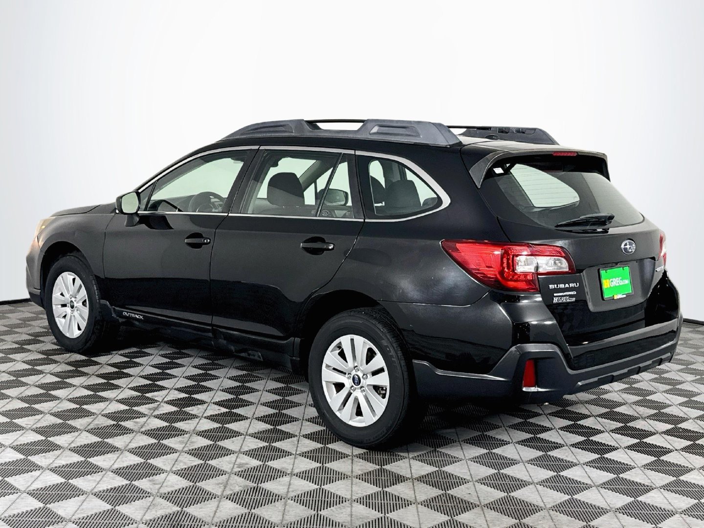 Used 2019 Subaru Outback 2.5i AWD/4WD image 6