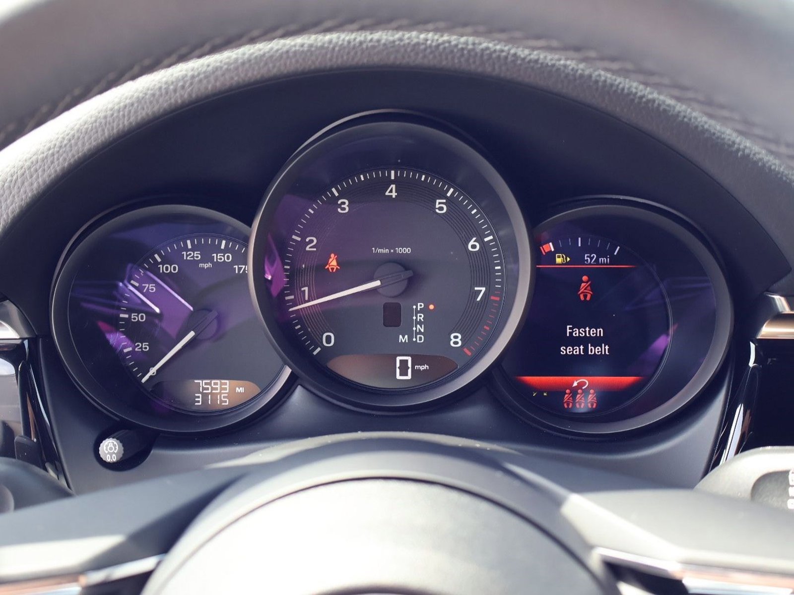 Certified 2025 Porsche Macan image 16