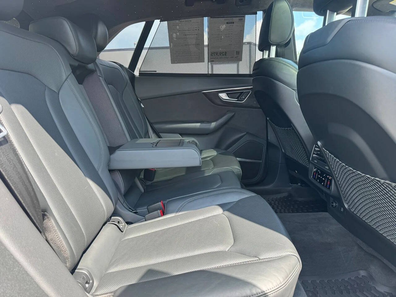Used 2019 Audi Q8 Prestige w/ Luxury Package AWD/4WD image 20