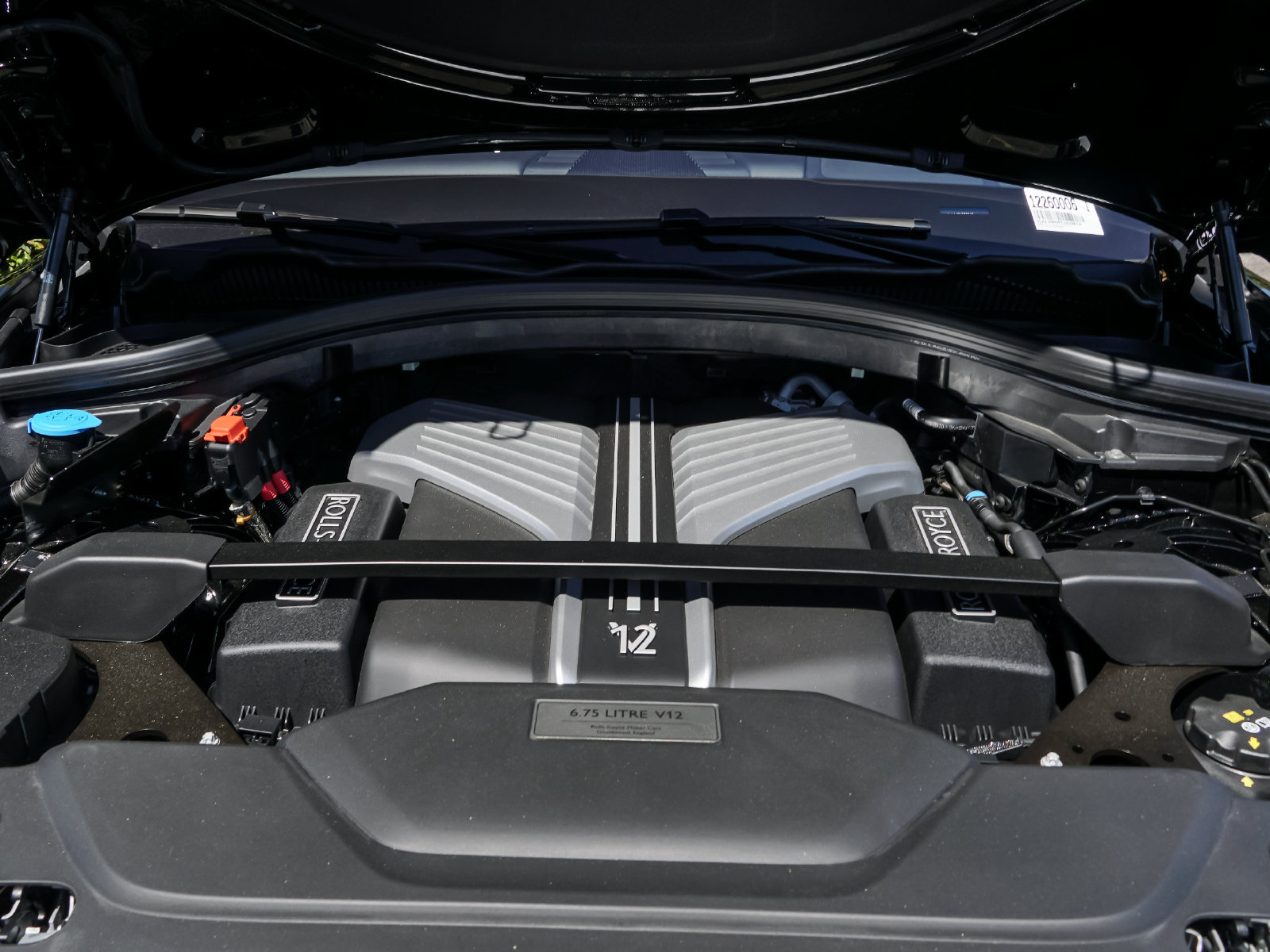 New 2026 Rolls-Royce Cullinan w/ Technology Package AWD/4WD image 38