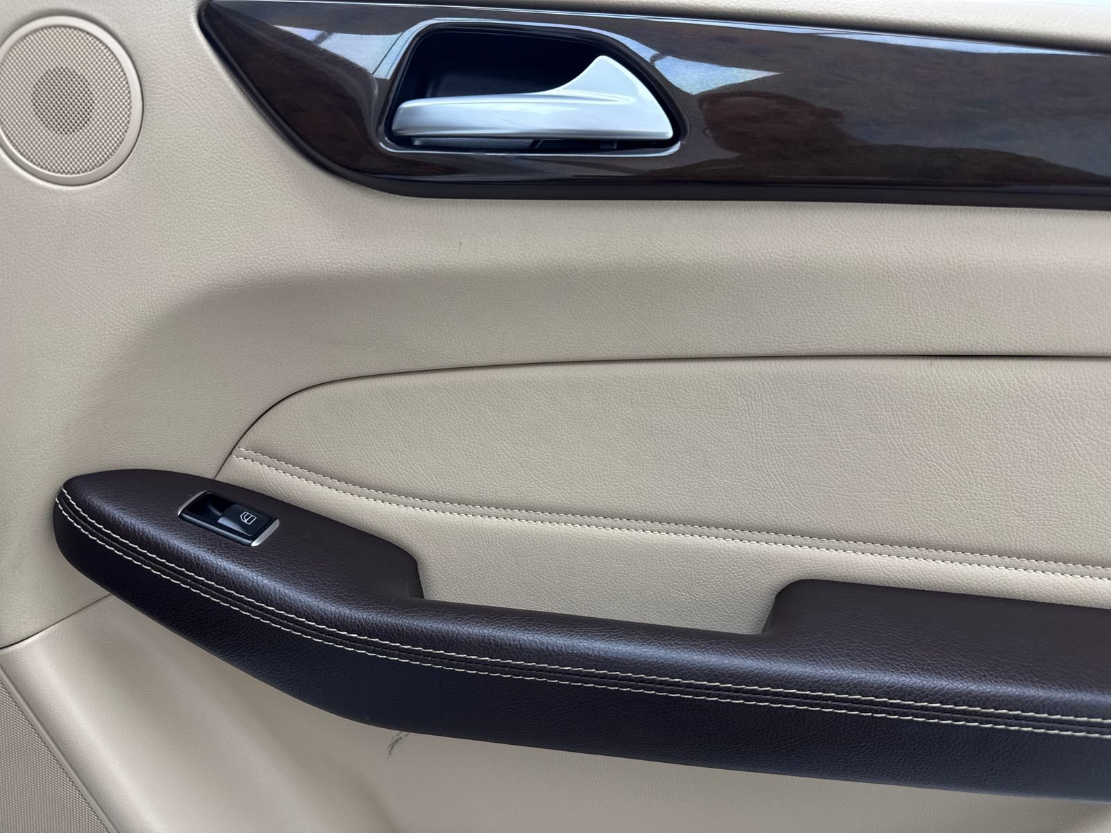 Used 2016 Mercedes-Benz GLE 350 4MATIC w/ Premium Package image 47