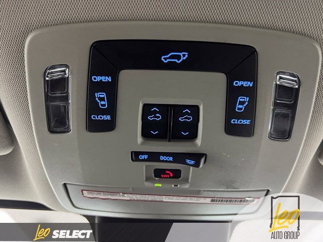 Used 2021 Toyota Sienna XLE FWD image 17