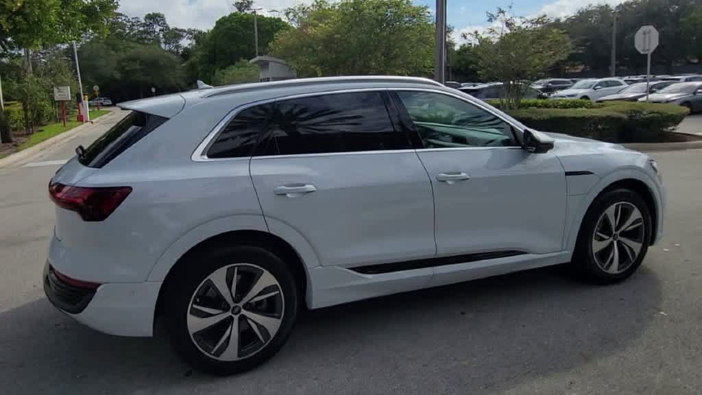 Certified 2024 Audi Q8 e-tron Premium Plus AWD/4WD image 8