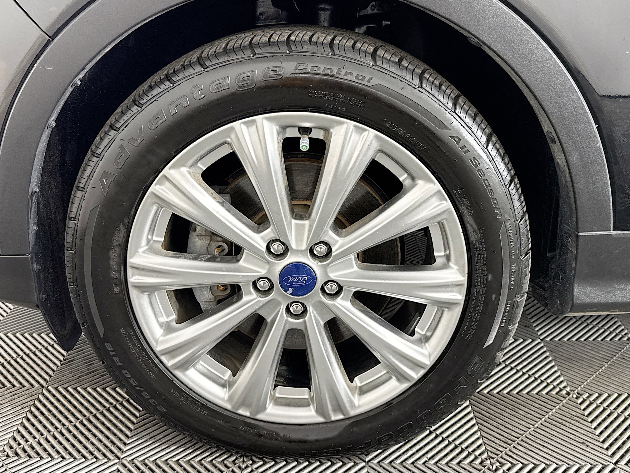 Used 2017 Ford Escape Titanium FWD image 37