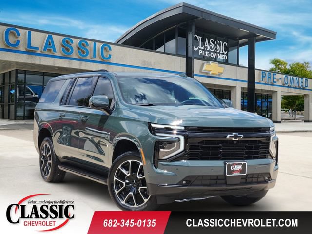 Used 2026 Chevrolet Suburban RST w/ Comfort Package RWD image 1